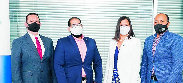 Charles Sánchez, Riquelmy Ulloa, Gina Jiménez y  Manuel González Abud.