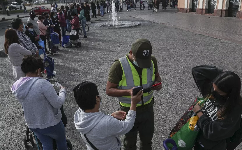 En Chile aplazan hacer las elecciones