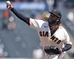 Johnny Cueto regresa en grande a élite de los pitchers GL