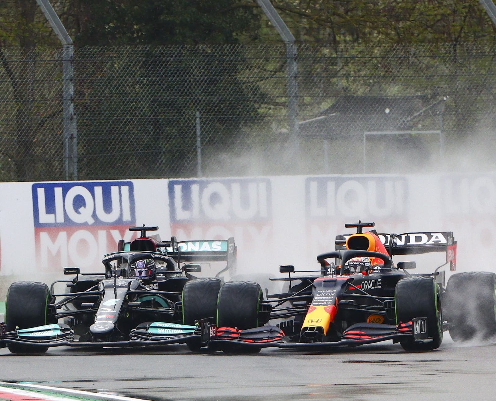 Verstappen se alza con un dramático triunfo en Italia