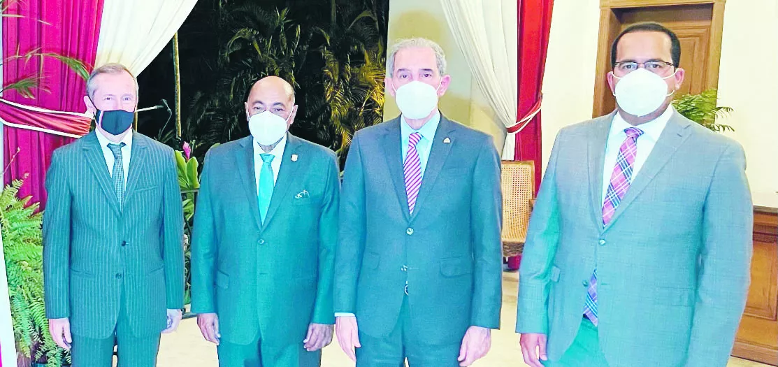 Eric Fournier, Milton Ray, Franklin García Fermín y Alberto Reyes Báez. Eric Fournier, Milton Ray, Franklin García Fermín y Alberto Reyes Báez.