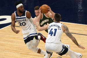 Los Bucks superaron fácilmente por 130-105 a los Timberwolves