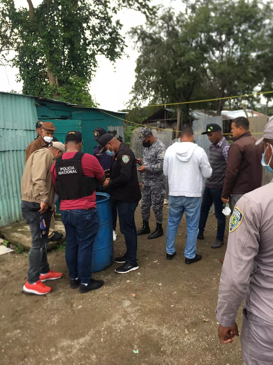 Salud Pública clausura laboratorios clandestinos y negocios por fabricar y comercializar bebidas adulteradas