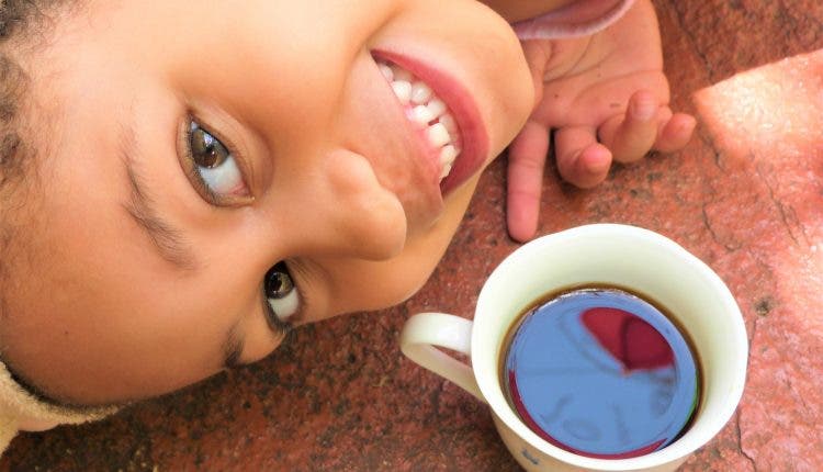Los niños no deben beber café, ¿mito o realidad?