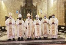 Jueves Santo: sacerdotes renuevan sus promesas sacerdotales en Misa Crismal