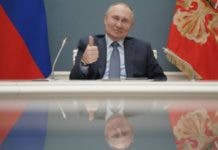 Putin firma la ley que le permitirá estar en el poder hasta 2036