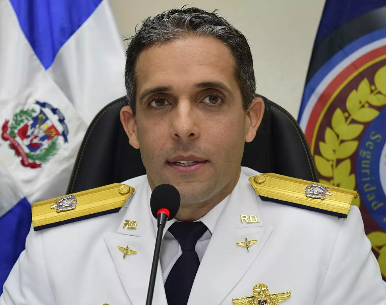 Director de Cestur pone su cargo a disposición del presidente Abinader