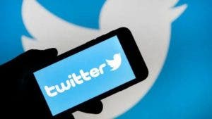 Twitter empieza a dar información localizada sobre la vacuna a cada usuario