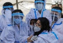 Coronavirus en India: las imágenes que muestran la desgarradora crisis del país