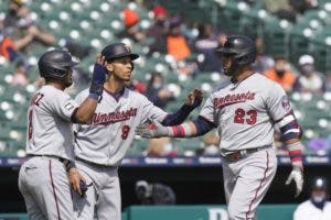 Nelson Cruz explota con dos jonrones y Mellizos apalean a los Tigres 15-6