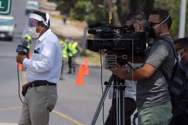 Los periodistas muertos a causa de la COVID-19 superan los mil profesionales