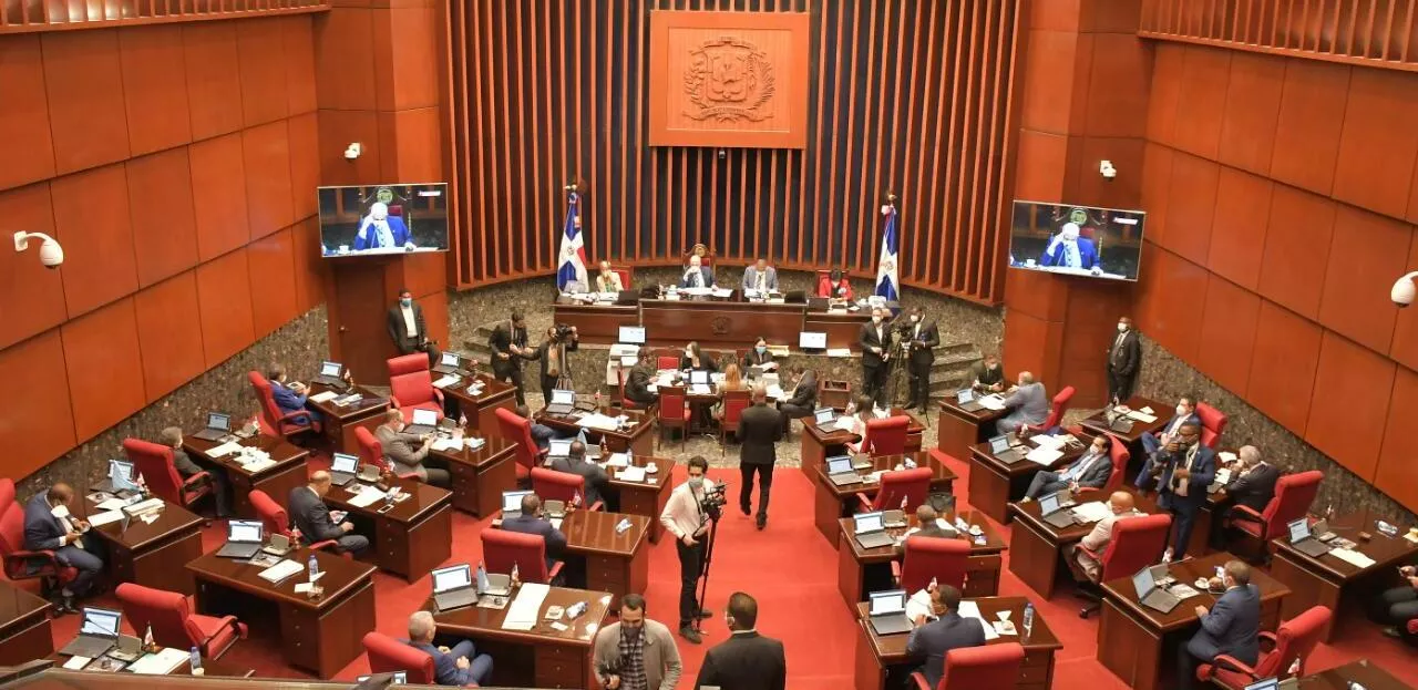 Senado deja sobre la mesa continuación de lectura proyecto de Ley de Aduanas