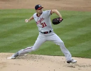 Yanquis superan a Nacionales 4-3 en décimo, Scherzer poncha a 14