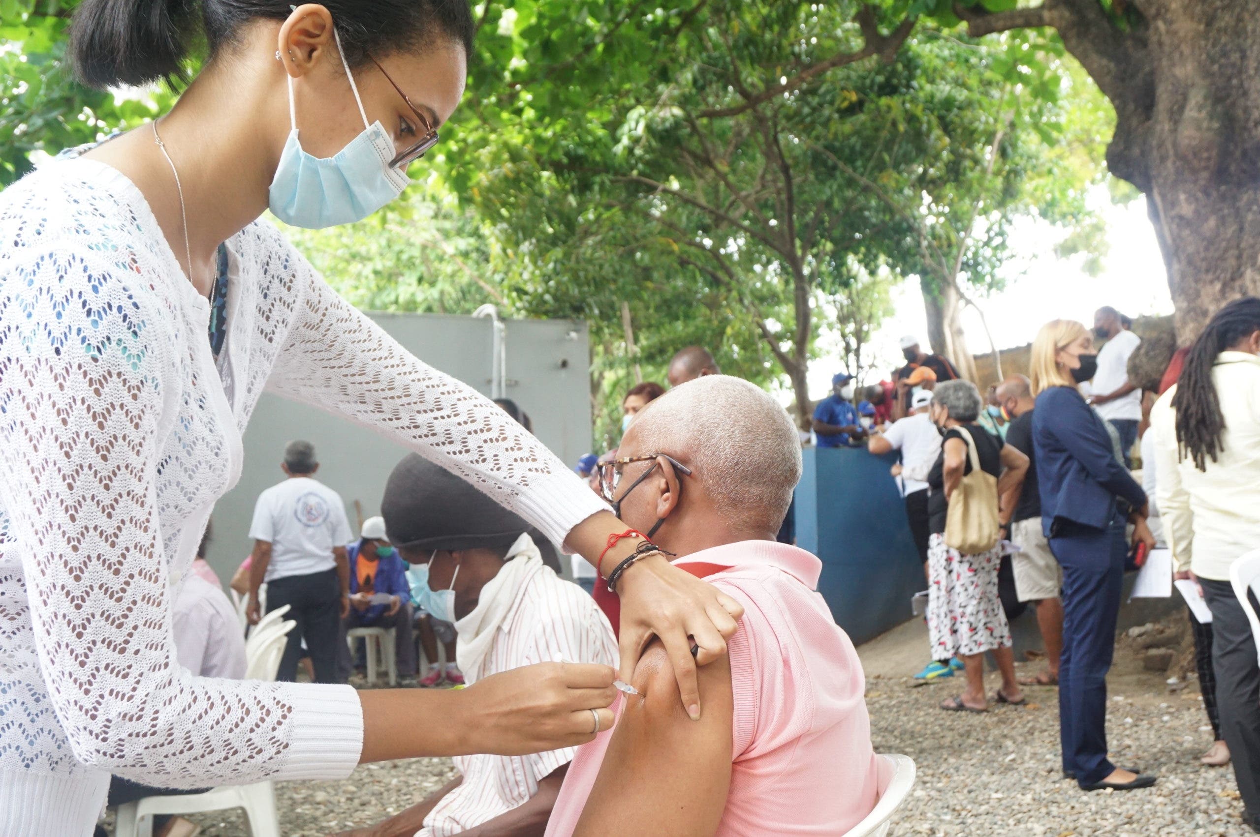 Revelan estudio piloto dominicano sitúa en 92,5 % la eficacia de la vacuna Sinovac