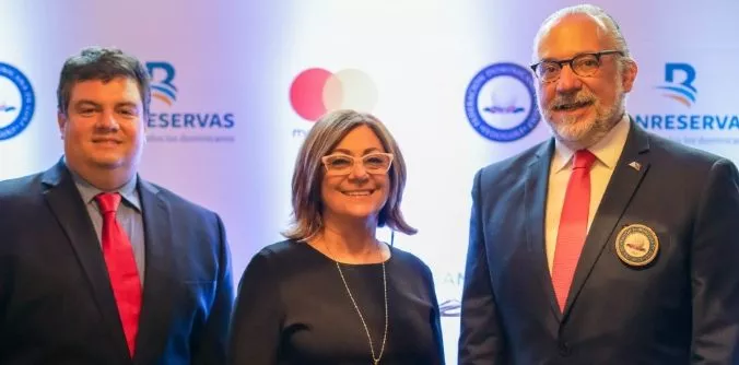 Gabriel Pascual, Antonia Subero y Carlos Elmúdesi.
