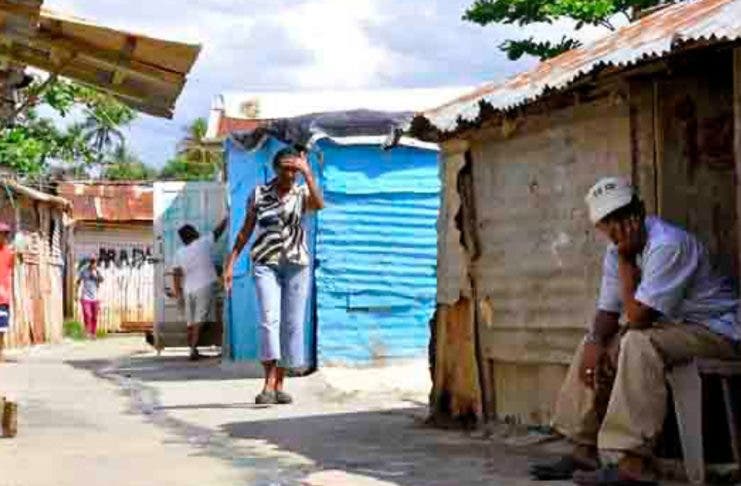 Más de 200 mil dominicanos salieron de la pobreza en el 2022, según informe