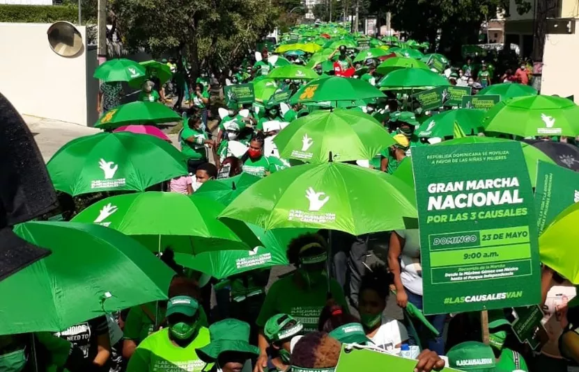 Activistas marchan y piden Código Penal incluya causales