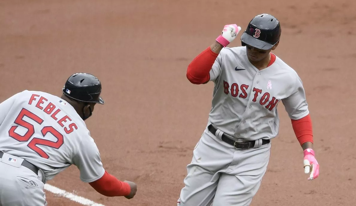 Devers pega octavo jonrón; remolca 3; Yermín, 5-3, 3 RBI