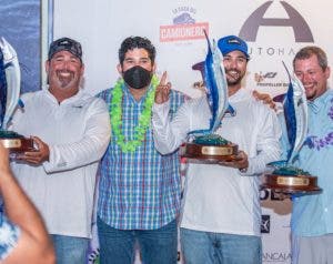 Equipo Puerto Rico arrasa en torneo de pesca