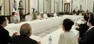 Gobierno establece toque de queda desde las 6:00 y la  3:00 de la tarde