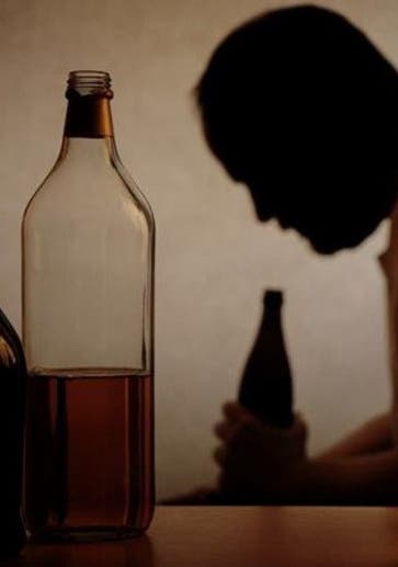 Alcohol letal causa 138 muertes y 366 intoxicaciones