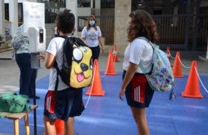 Timidez marca retorno a clases semipresenciales