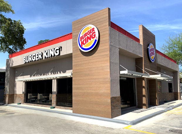 Burger King facilita a pequeños grupos de estudiantes recibir clases
