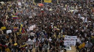 Los colombianos protestan mientras Duque arranca un diálogo sin manifestantes