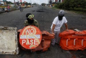 Colombia: Al menos 16 muertos en protestas contra reforma tributaria