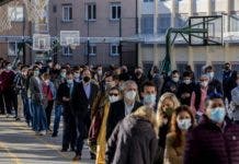 La votación en Madrid arranca para unas elecciones claves en España