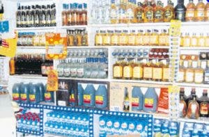 Colmados reducen sus ventas por alcohol letal