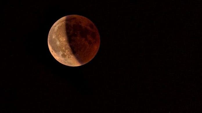 Eclipse lunar y superluna: ¿dónde será visible el fenómeno este miércoles?