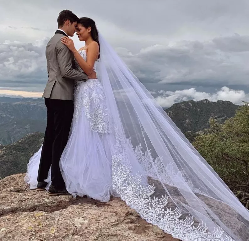 ¿Violó normas de Miss Universo? La verdad de la foto de la boda de Andrea Meza