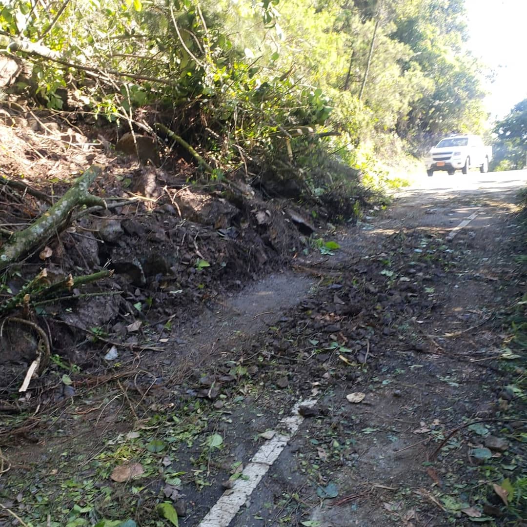 Deslizamientos de tierra se producen en carretera Casabito-Constanza tras sismo