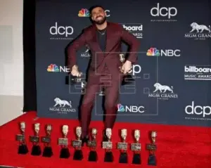 Drake es el cantante con mejores ventas de la década, según Billboard