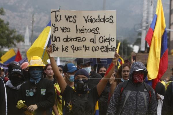 Las protestas en Colombia cumplen un mes enturbiadas por la violencia