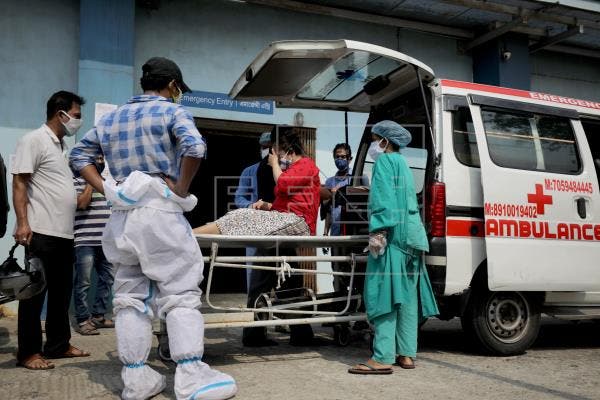 Nueva York envía suministros médicos a la India ante el avance de la covid-19