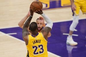 LeBron James “Veía tres aros así que apunté al del medio»