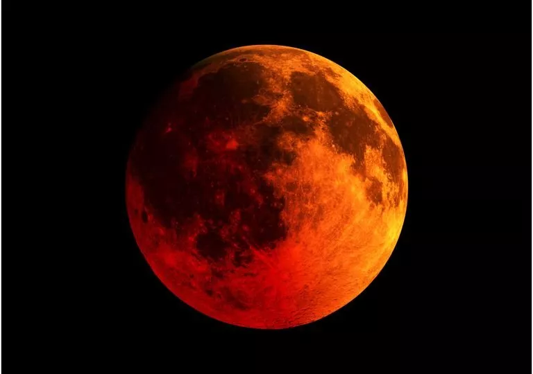 Vuelve la “superluna roja” para recordar el valor de la exploración espacial