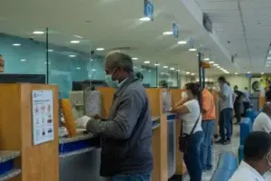 Los débitos bancos son contractuales, aclaran la SIB y bancos múltiples