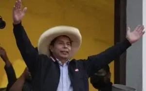 En Perú, Pedro Castillo lidera recuento