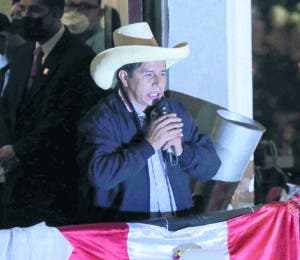 Pedro Castillo, a punto de ser presidente electo de Perú