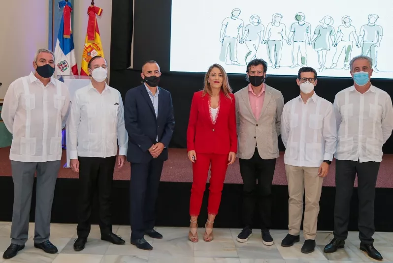 Javier Castillo, Antonio Teijeiro, Tomeu Bennasar, Encarna Piñero, José María Hoyos, José Antonio Moreno y Fernando Castillo. Javier Castillo, Antonio Teijeiro, Tomeu Bennasar, Encarna Piñero, José María Hoyos, José Antonio Moreno y Fernando Castillo.