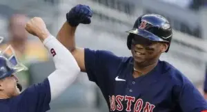 Rafael Devers pega jonrón 18; Severino  también la saca