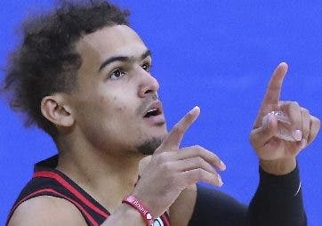 Young conduce Hawks triunfo; Clippers vence a los Mavericks