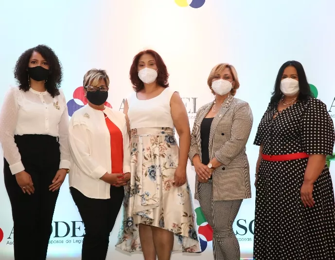 Juliana O’neal, Rafaela Alburquerque, Clavel Sánchez de Solimán, Soraya Suárez e Ysabel de La Cruz.