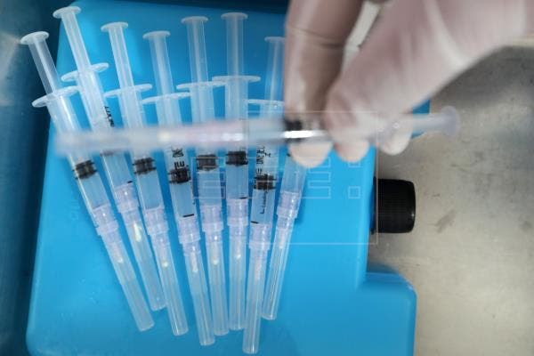 Brasil autoriza pruebas en humanos de la primera vacuna anticovid nacional