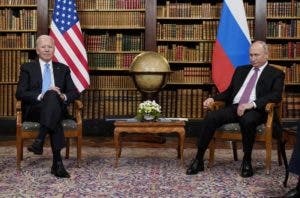 Empellones con periodistas durante cumbre Biden-Putin