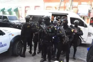 Trasladan a Jean Alain a cárcel de Najayo bajo estrictas medidas de seguridad