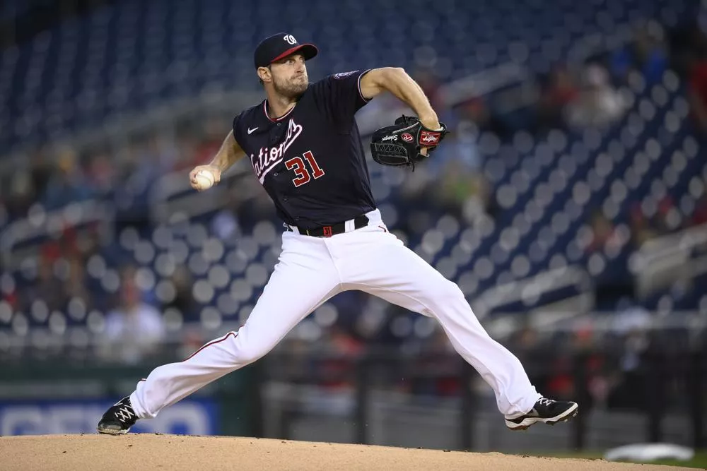 Nacionales colocan al as Max Scherzer en la lista de lesionados de 10 días